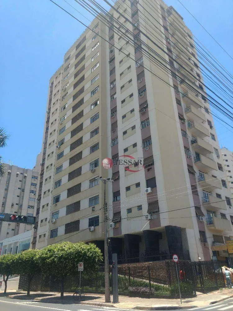 Apartamento, 3 quartos, 140 m² - Foto 1