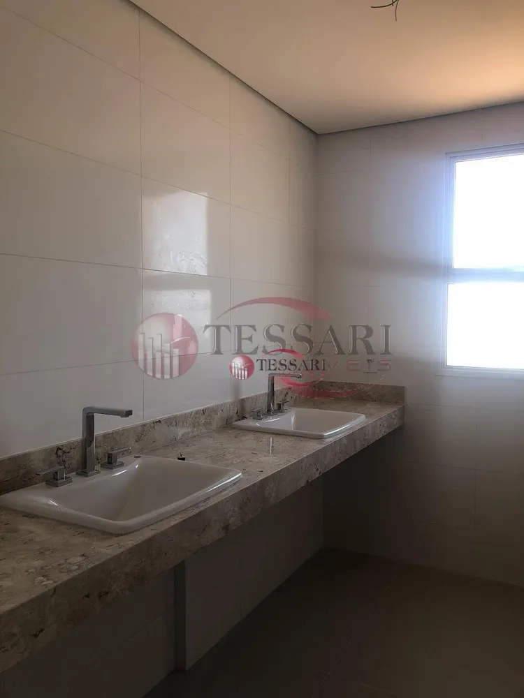 Apartamento, 3 quartos, 260 m² - Foto 2