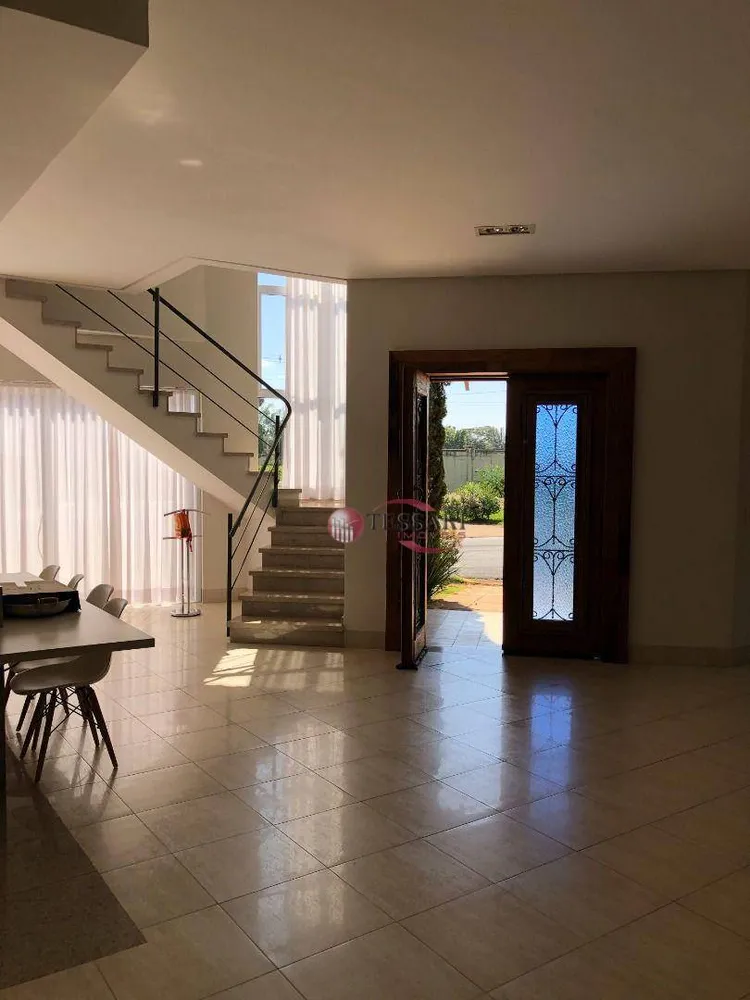 Casa, 3 quartos, 420 m² - Foto 1