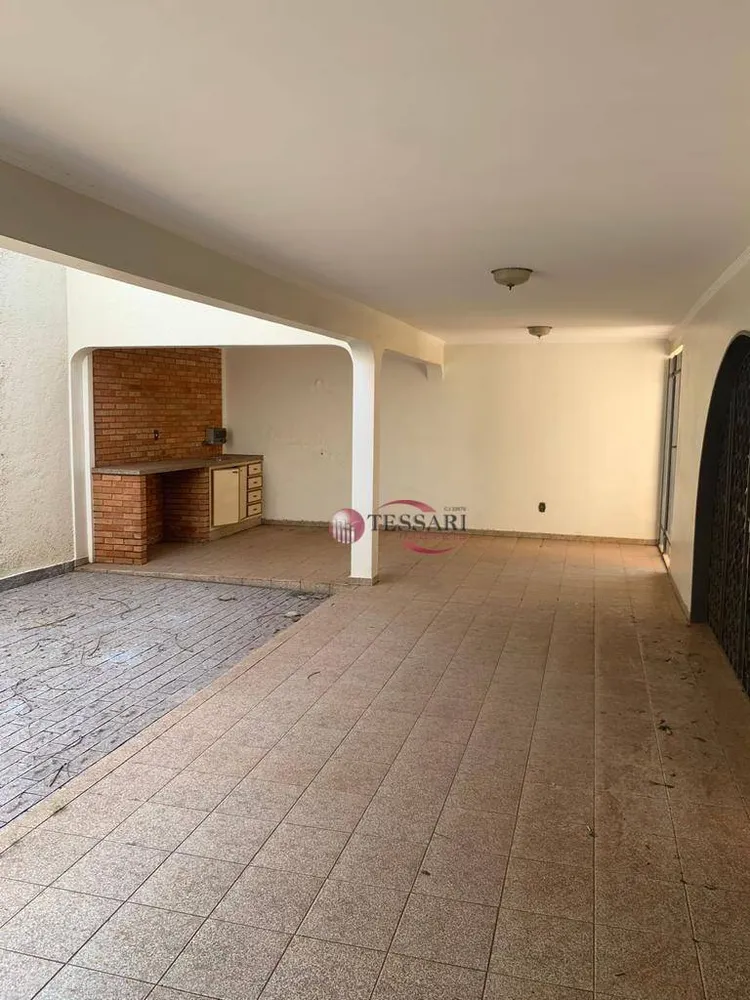 Casa, 3 quartos, 242 m² - Foto 2