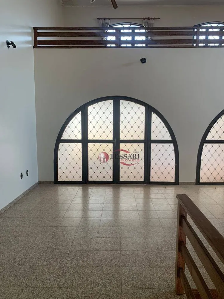 Casa, 3 quartos, 242 m² - Foto 3