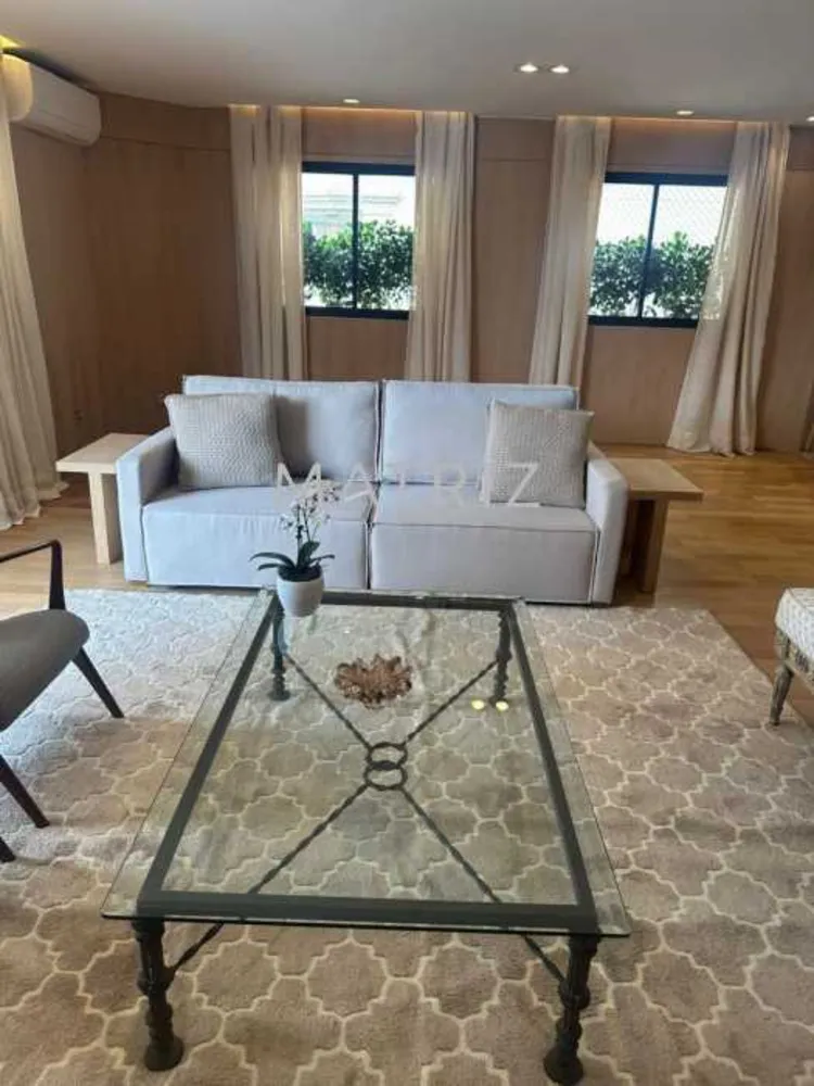 Apartamento, 3 quartos, 200 m² - Foto 2