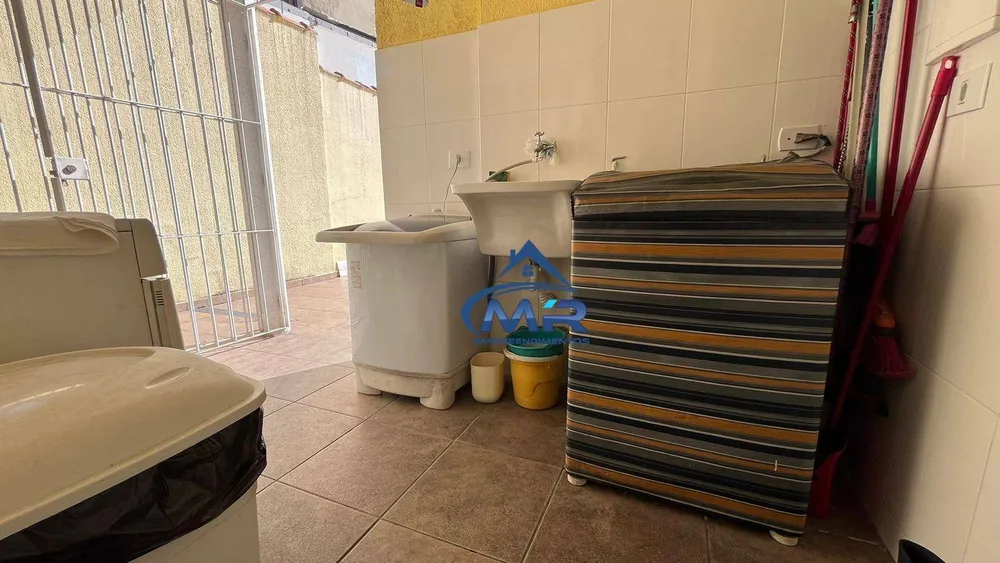 Sobrado, 3 quartos, 196 m² - Foto 2