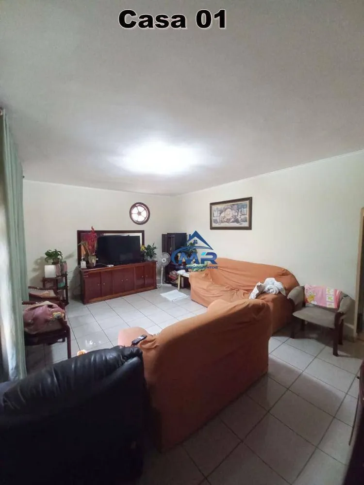 Casa, 2 quartos, 200 m² - Foto 1