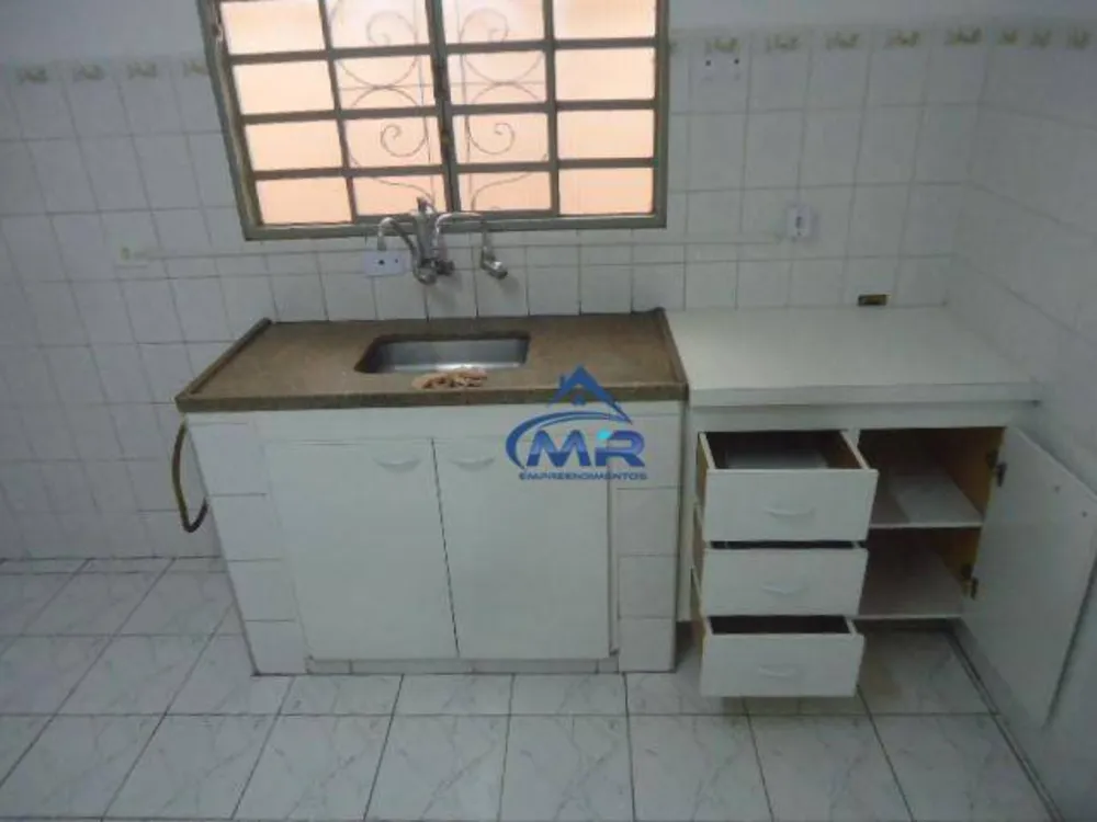 Casa, 1 quarto, 127 m² - Foto 2