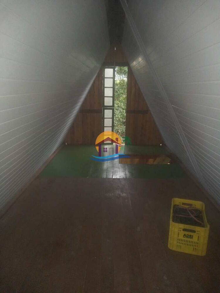 Casa à venda com 3 quartos, 210m² - Foto 4
