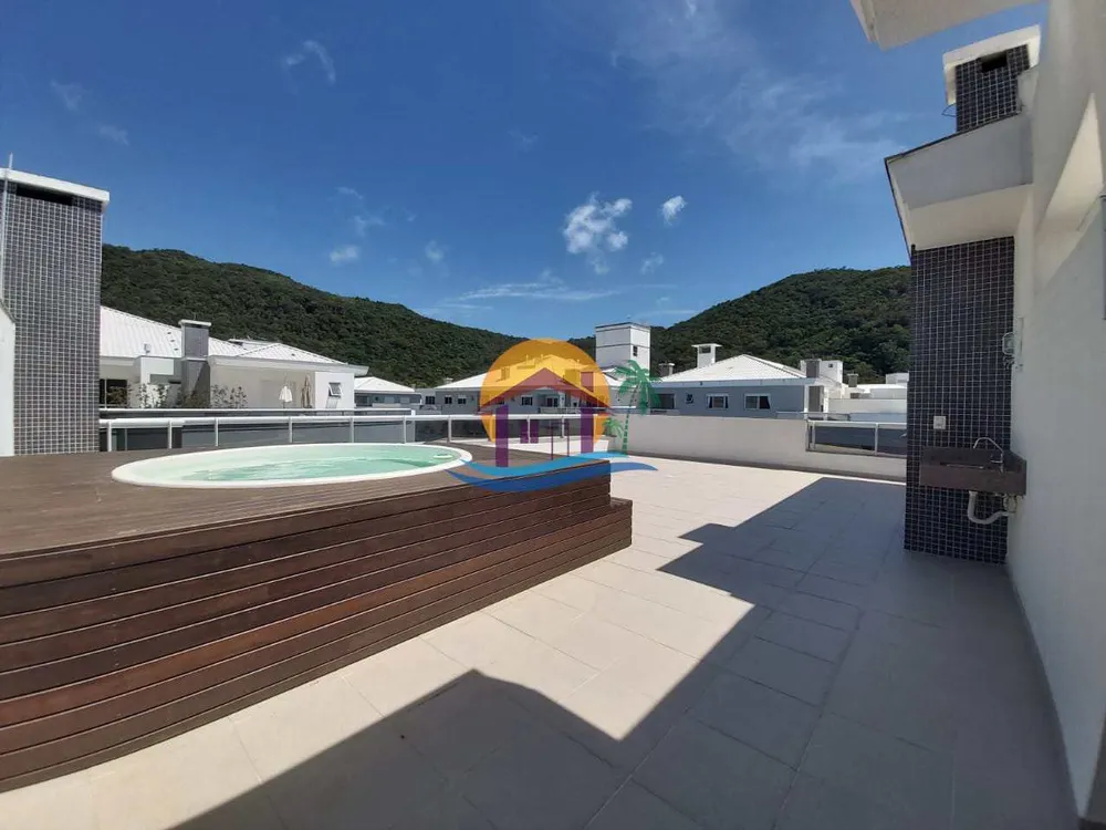 Cobertura, 3 quartos, 208 m² - Foto 2