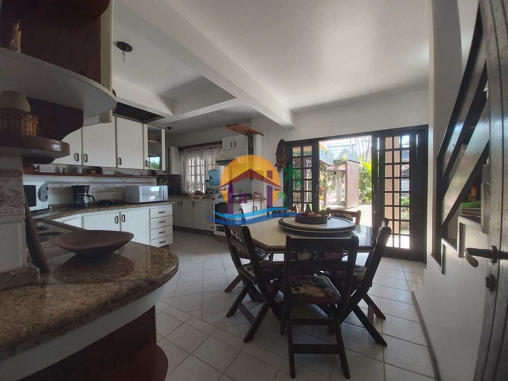 Casa, 5 quartos, 230 m² - Foto 3