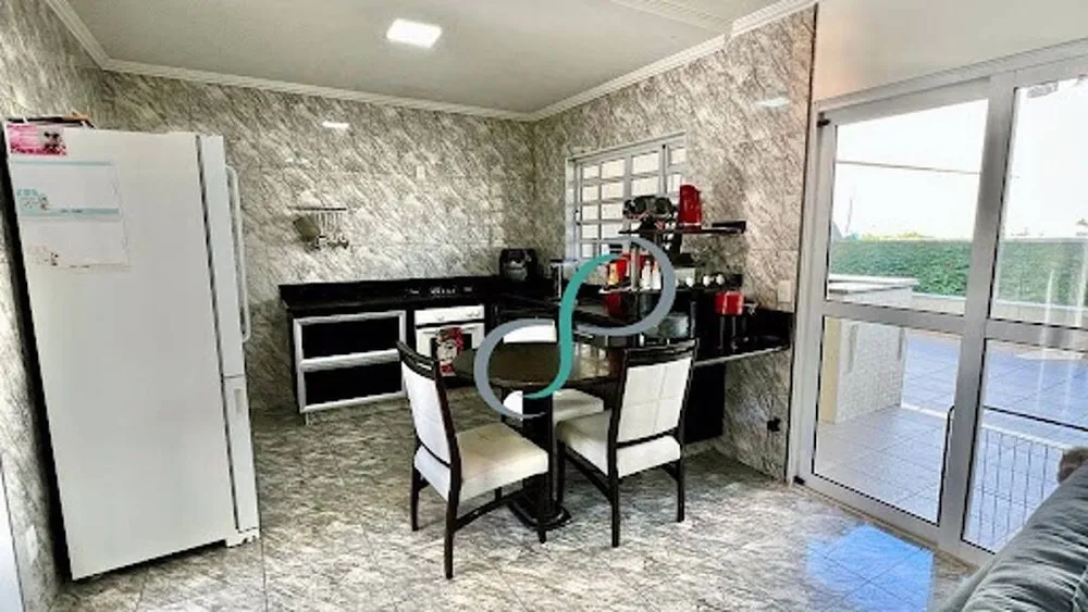 Casa, 3 quartos, 240 m² - Foto 4