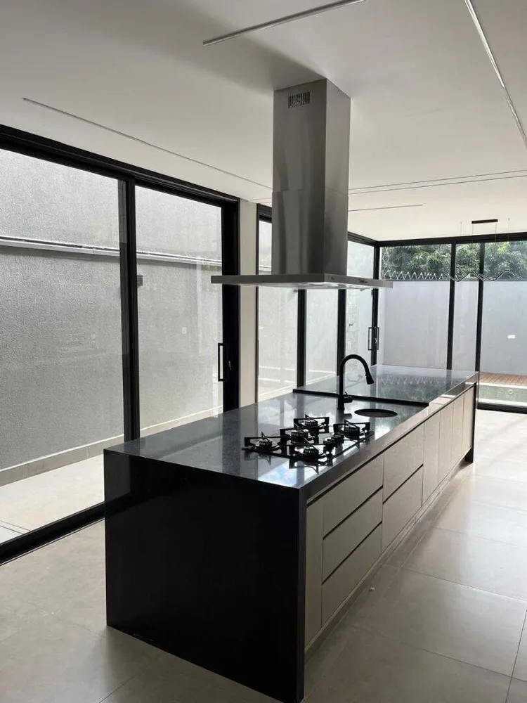 Casa, 3 quartos, 233 m² - Foto 3
