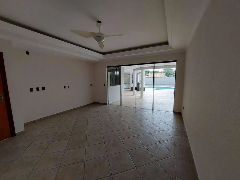 Casa, 4 quartos, 440 m² - Foto 1
