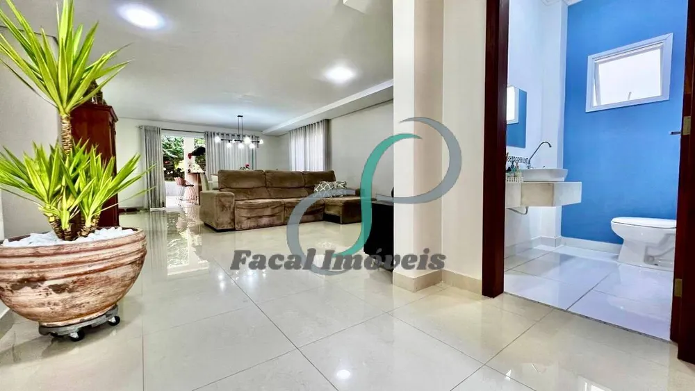 Casa, 3 quartos, 222 m² - Foto 2