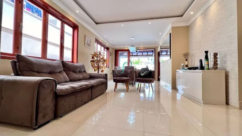Casa, 4 quartos, 270 m² - Foto 3