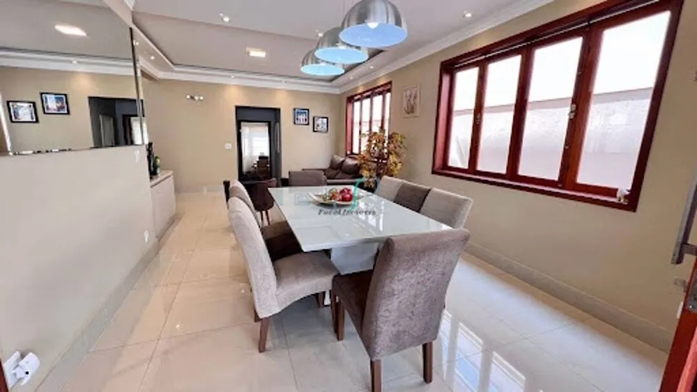 Casa, 4 quartos, 270 m² - Foto 4
