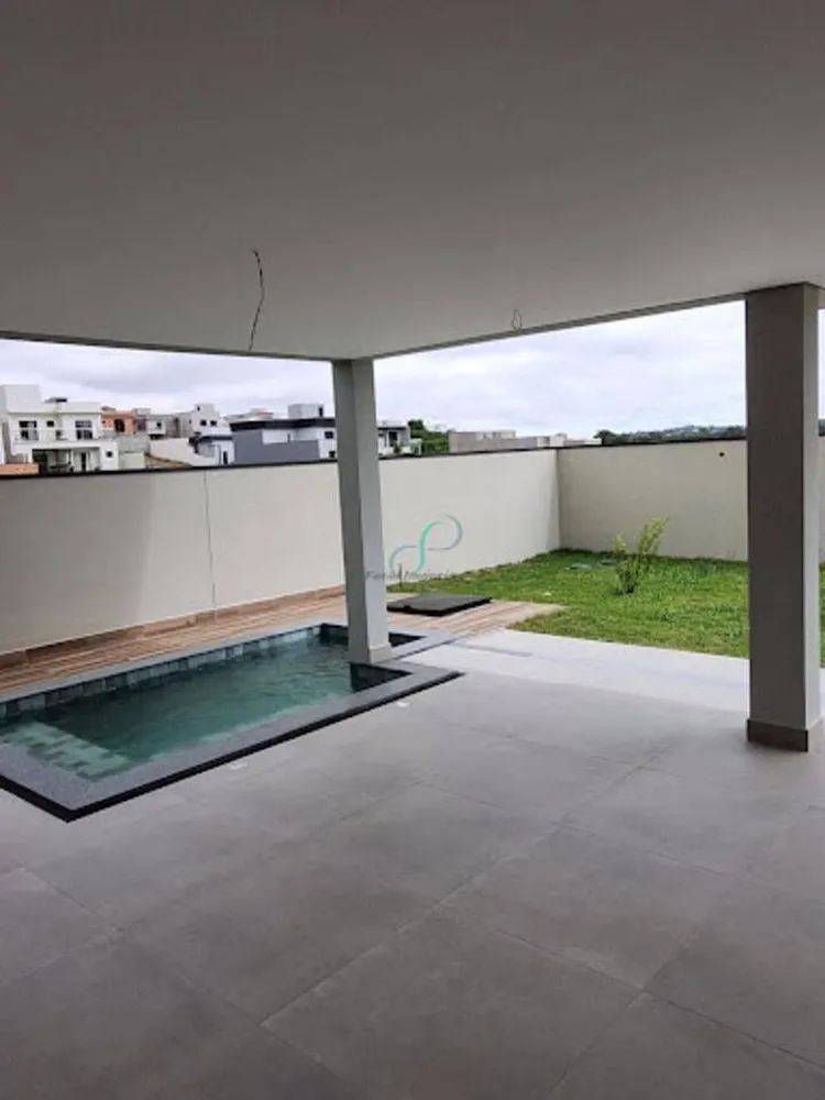 Casa, 3 quartos, 222 m² - Foto 1