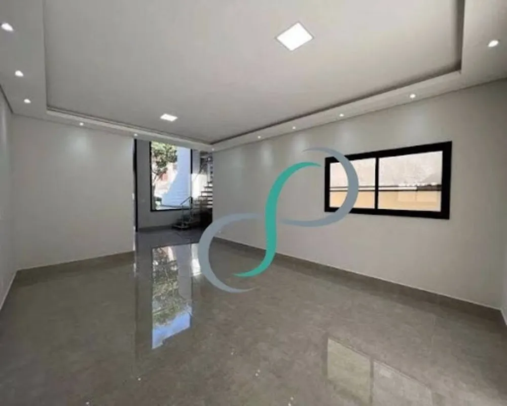 Casa, 3 quartos, 252 m² - Foto 1
