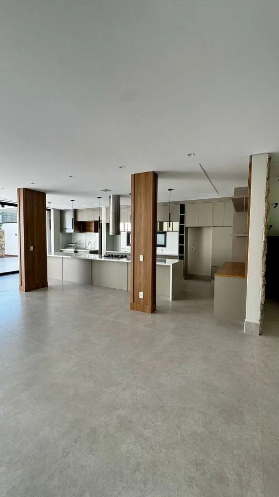 Casa, 3 quartos, 262 m² - Foto 4