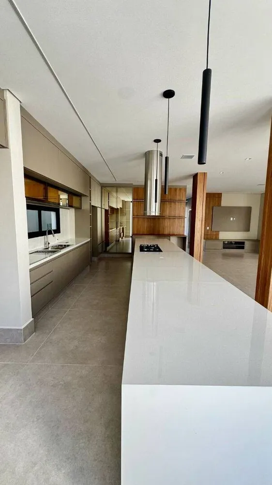 Casa, 3 quartos, 262 m² - Foto 2