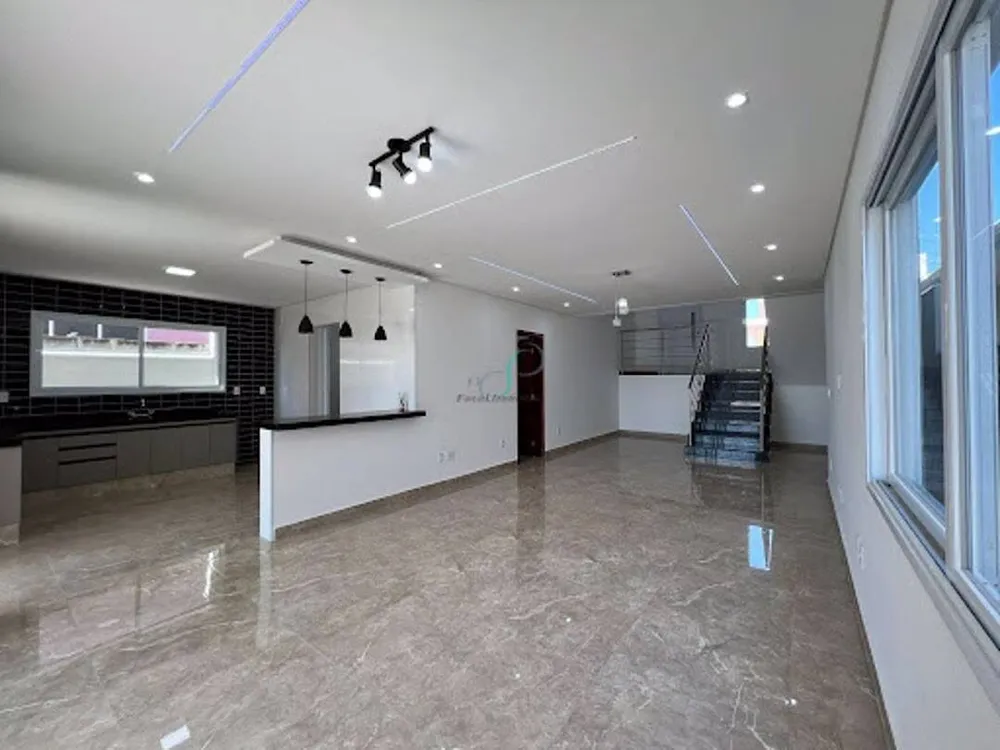 Casa, 3 quartos, 224 m² - Foto 4