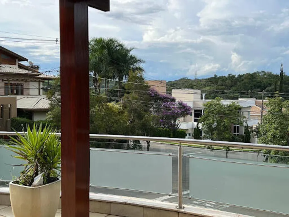 Casa, 4 quartos, 270 m² - Foto 1