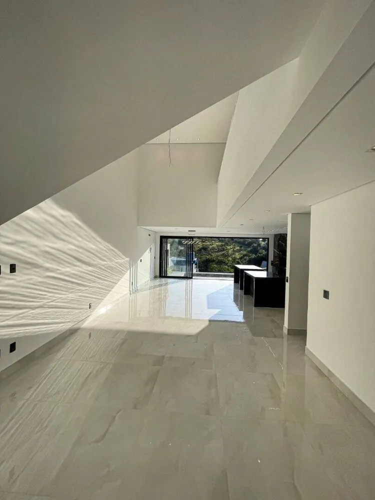 Casa, 3 quartos, 230 m² - Foto 3