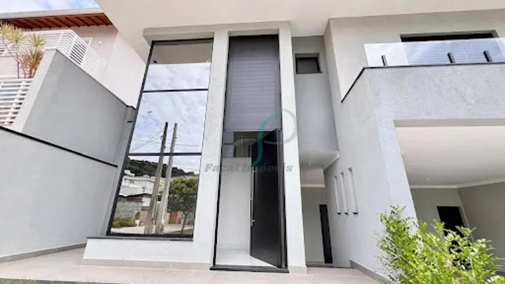 Casa, 3 quartos, 244 m² - Foto 1