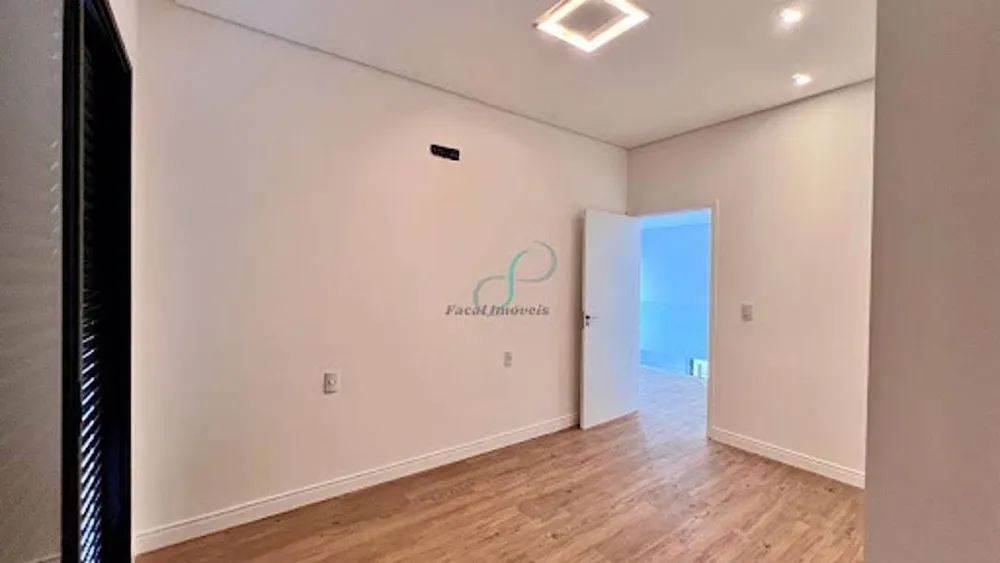 Casa, 3 quartos, 242 m² - Foto 11
