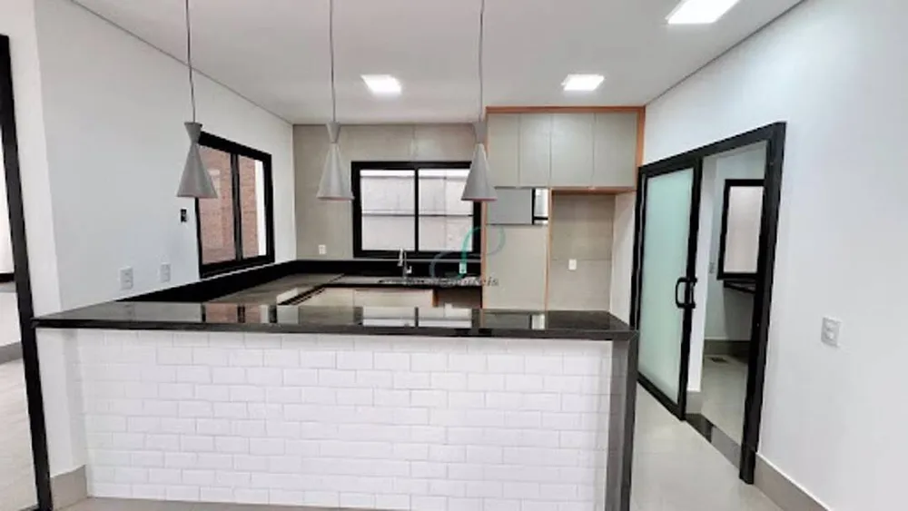 Casa, 3 quartos, 242 m² - Foto 3