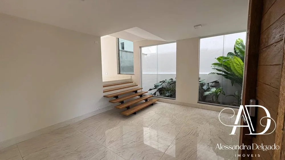 Casa, 5 quartos, 380 m² - Foto 1