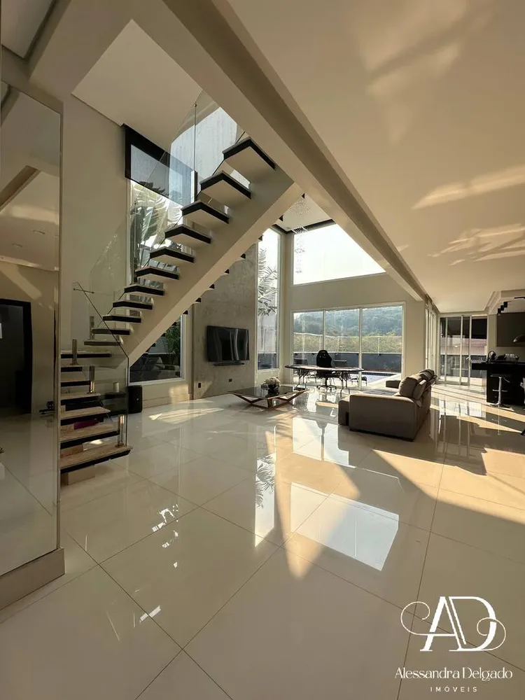Casa, 4 quartos, 385 m² - Foto 1