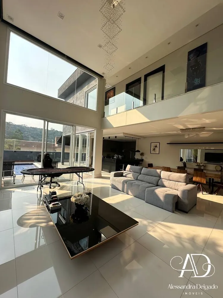 Casa, 4 quartos, 385 m² - Foto 1