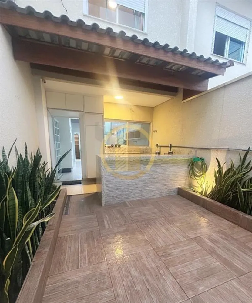 Casa, 3 quartos, 141 m² - Foto 1