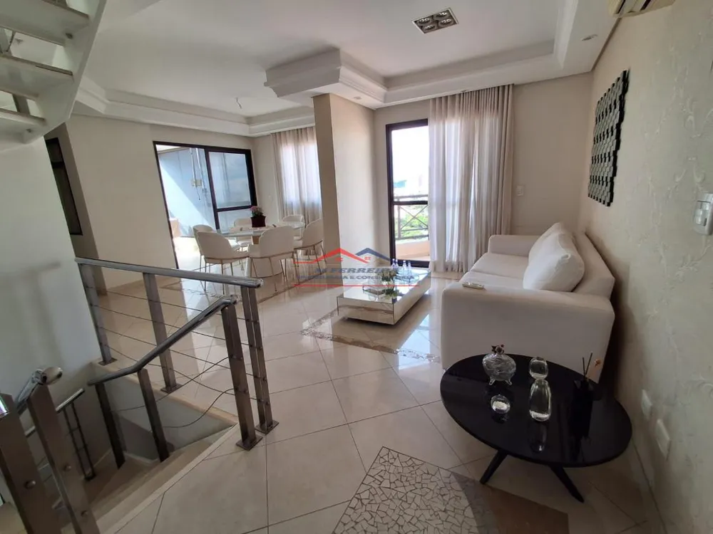 Apartamento, 3 quartos, 250 m² - Foto 2