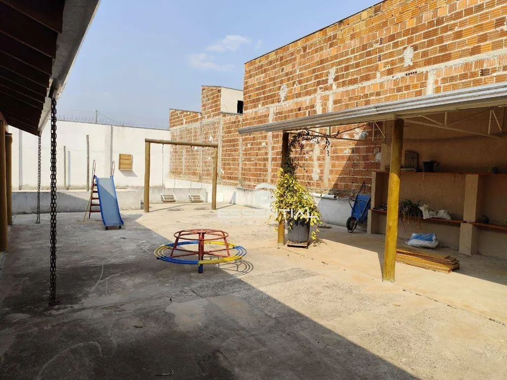 Chácara, 4 quartos, 600 m² - Foto 4