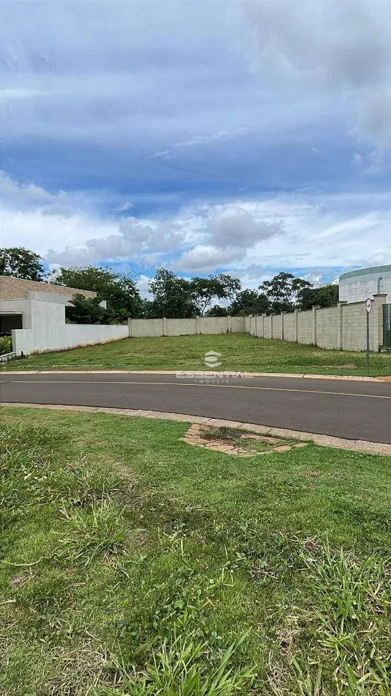 Loteamento e Condomínio, 702 m² - Foto 2