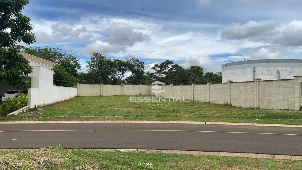 Loteamento e Condomínio, 702 m² - Foto 1