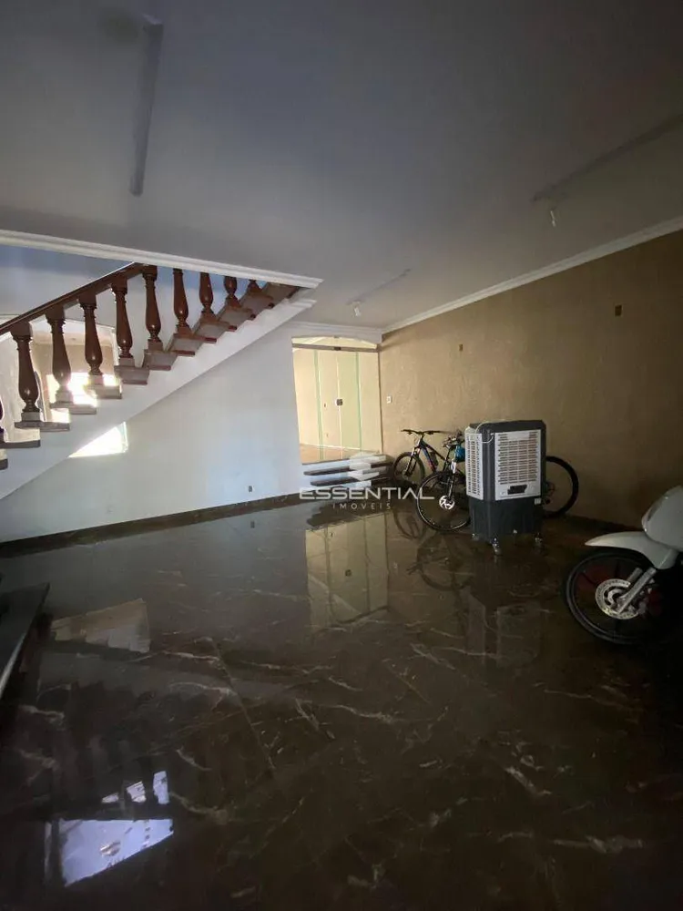 Sobrado, 4 quartos, 600 m² - Foto 2
