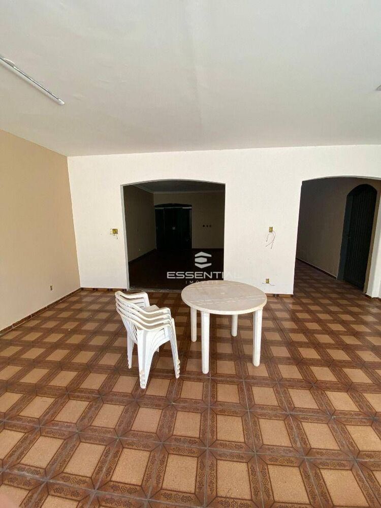 Sobrado à venda e aluguel com 4 quartos, 600m² - Foto 4