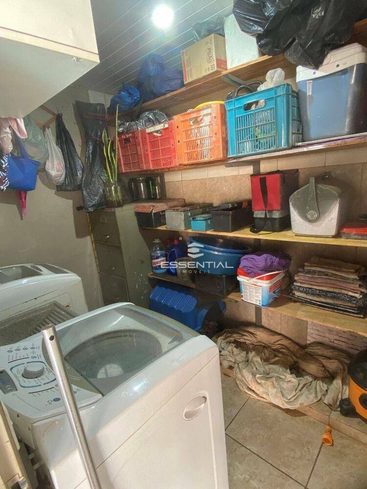 Casa à venda e aluguel com 3 quartos, 250m² - Foto 12
