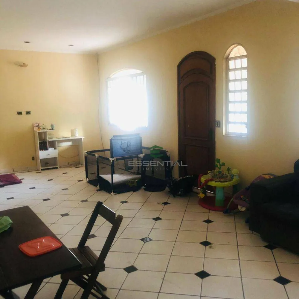 Casa, 3 quartos, 253 m² - Foto 3