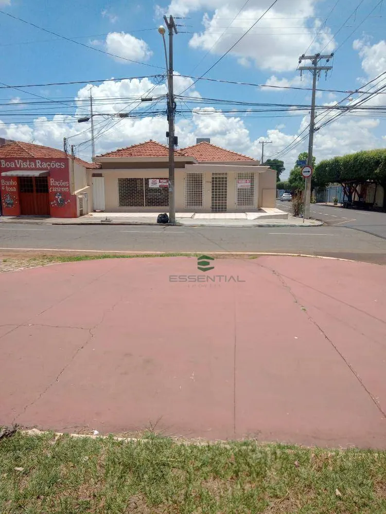 Casa, 3 quartos, 235 m² - Foto 1