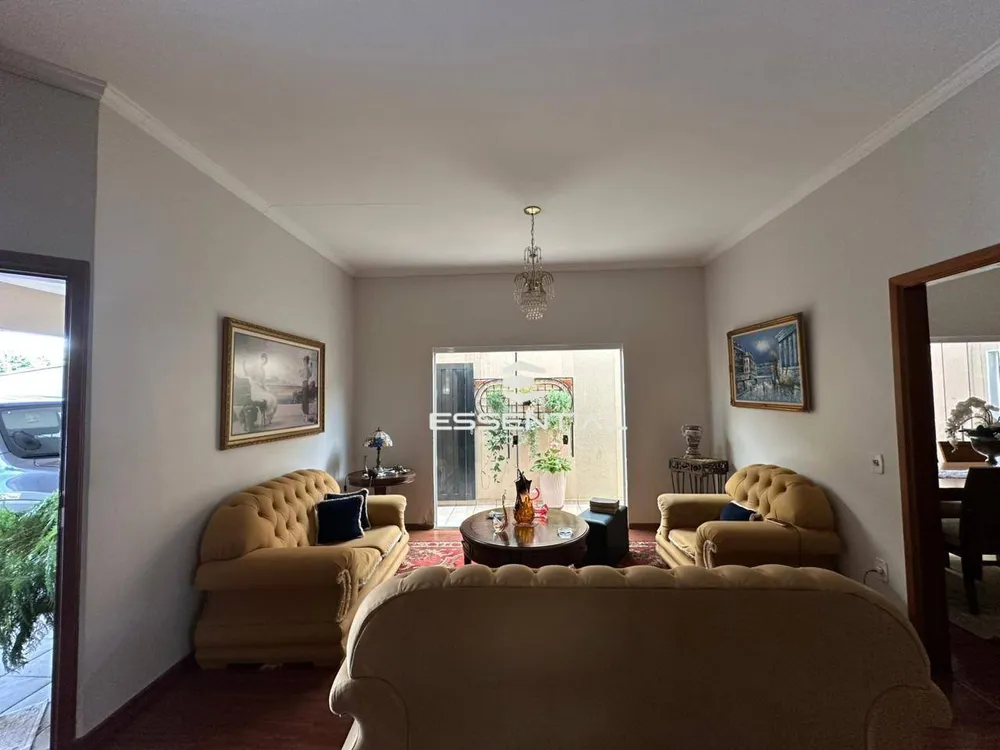 Casa, 4 quartos, 238 m² - Foto 2