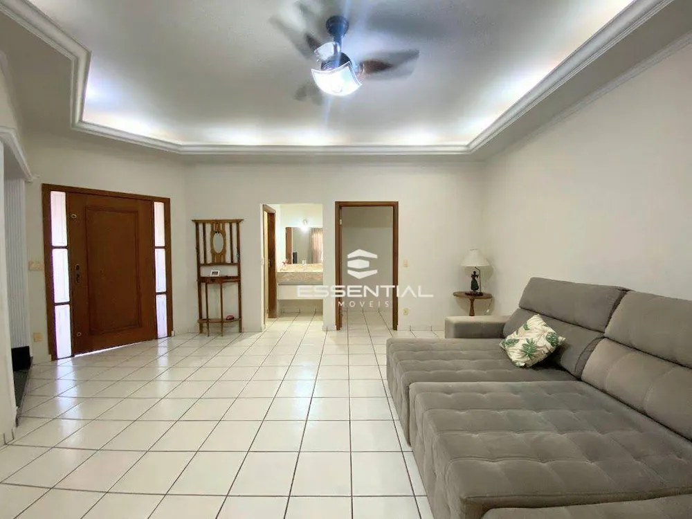 Casa, 4 quartos, 270 m² - Foto 1