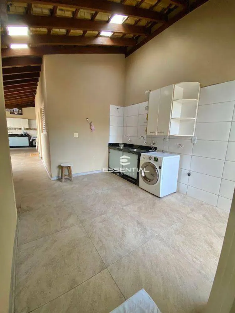 Casa, 4 quartos, 270 m² - Foto 2
