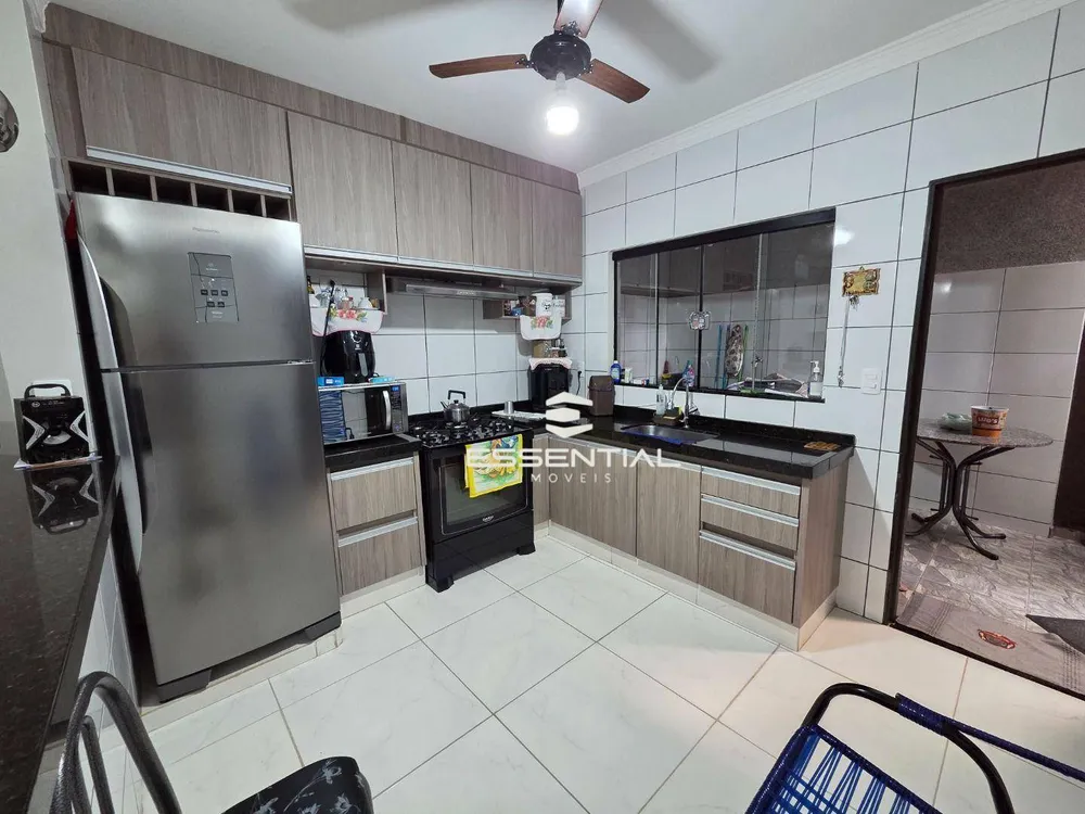 Casa, 5 quartos, 180 m² - Foto 4