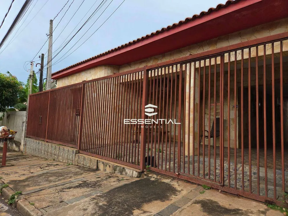 Casa, 3 quartos, 230 m² - Foto 1