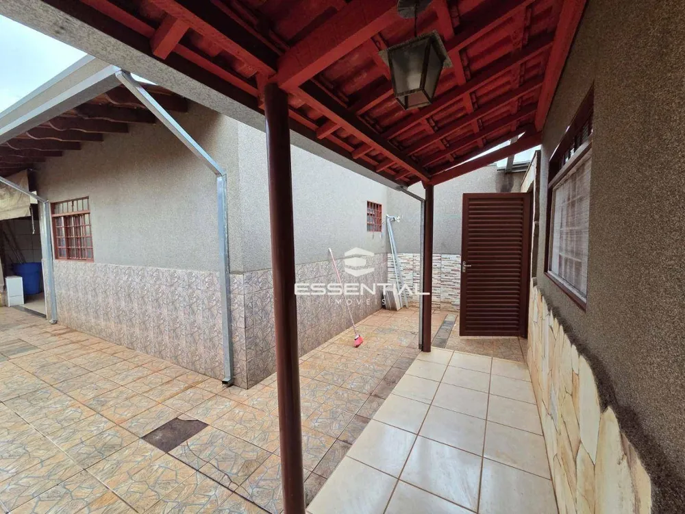 Casa, 3 quartos, 230 m² - Foto 3