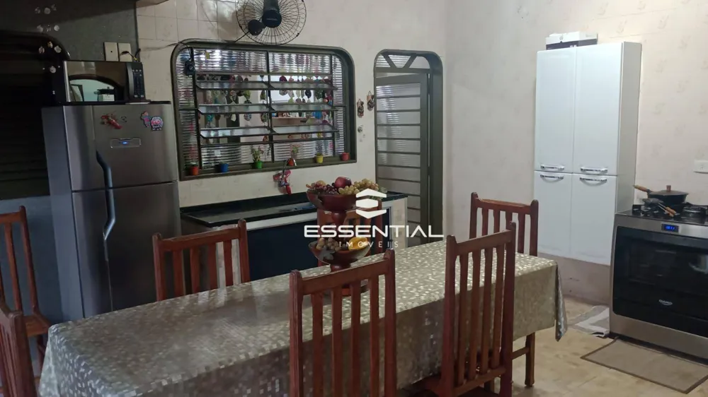 Casa, 3 quartos, 220 m² - Foto 2