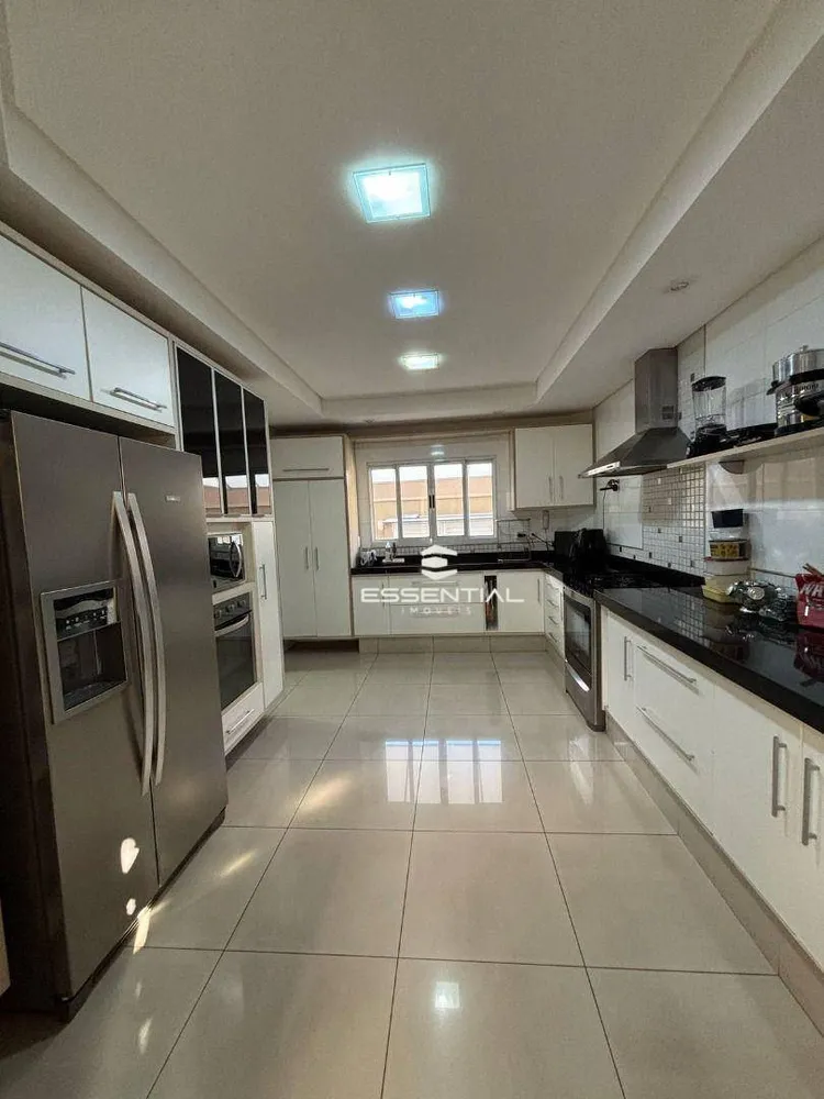 Sobrado, 3 quartos, 300 m² - Foto 4
