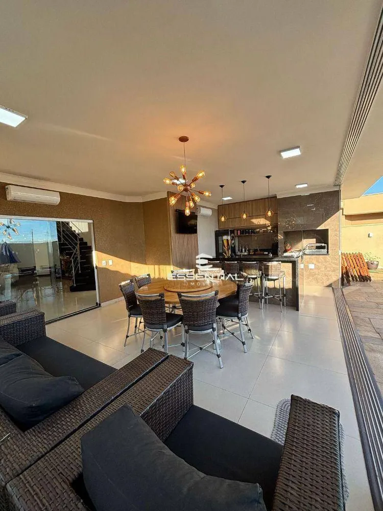 Sobrado, 3 quartos, 300 m² - Foto 2